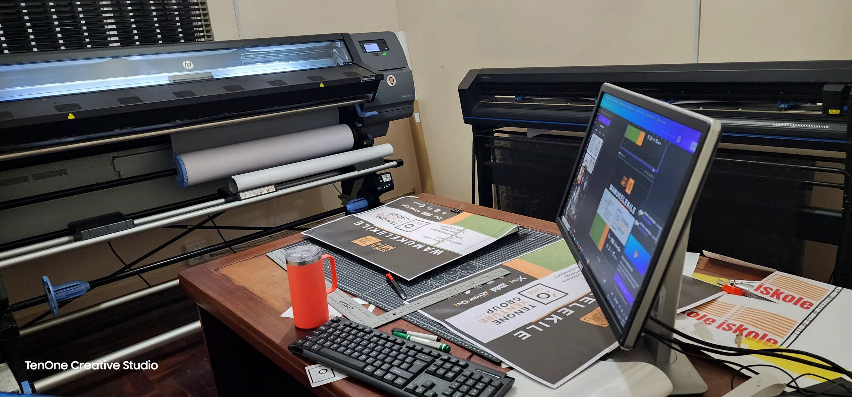 Print production workstation with campaign artwork
